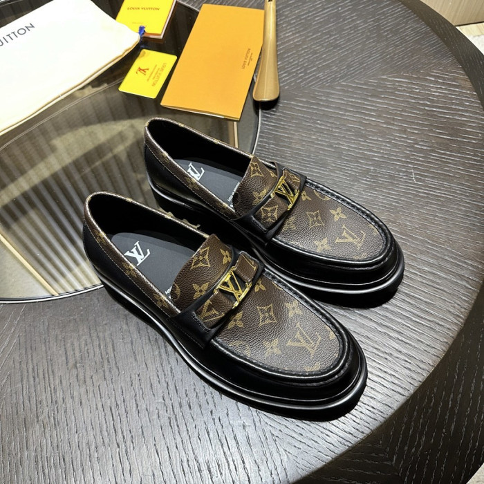 LV LOAFERS L0000748