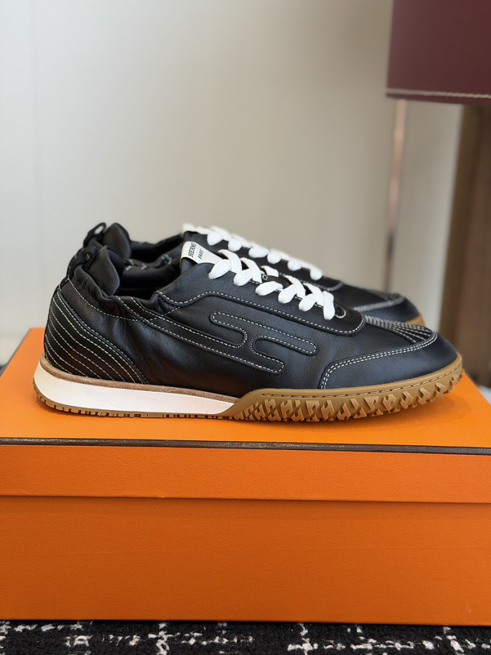 H**me5 sneakers HM117