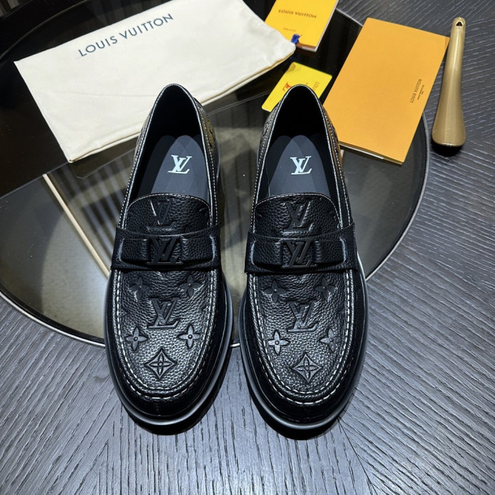 LV LOAFERS L0000749