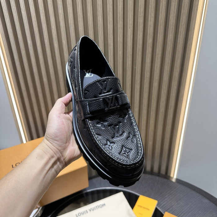 LV LOAFERS L0000749
