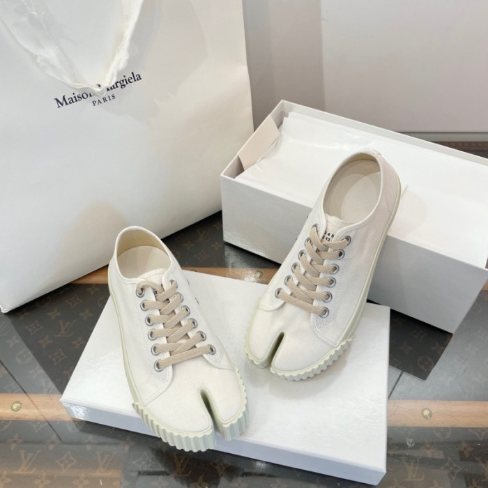 ma1s0n Marg*e1a tabi sneakers s57ws0348