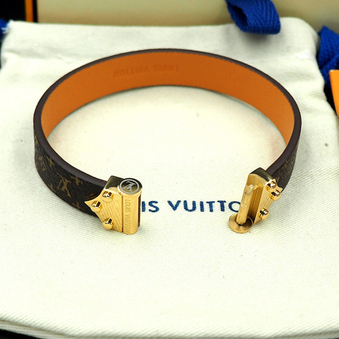 L&V BRACELET LVB04