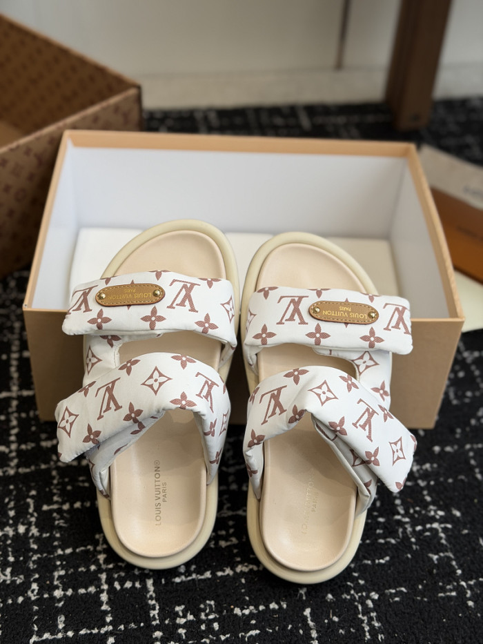 L&V sandal 251