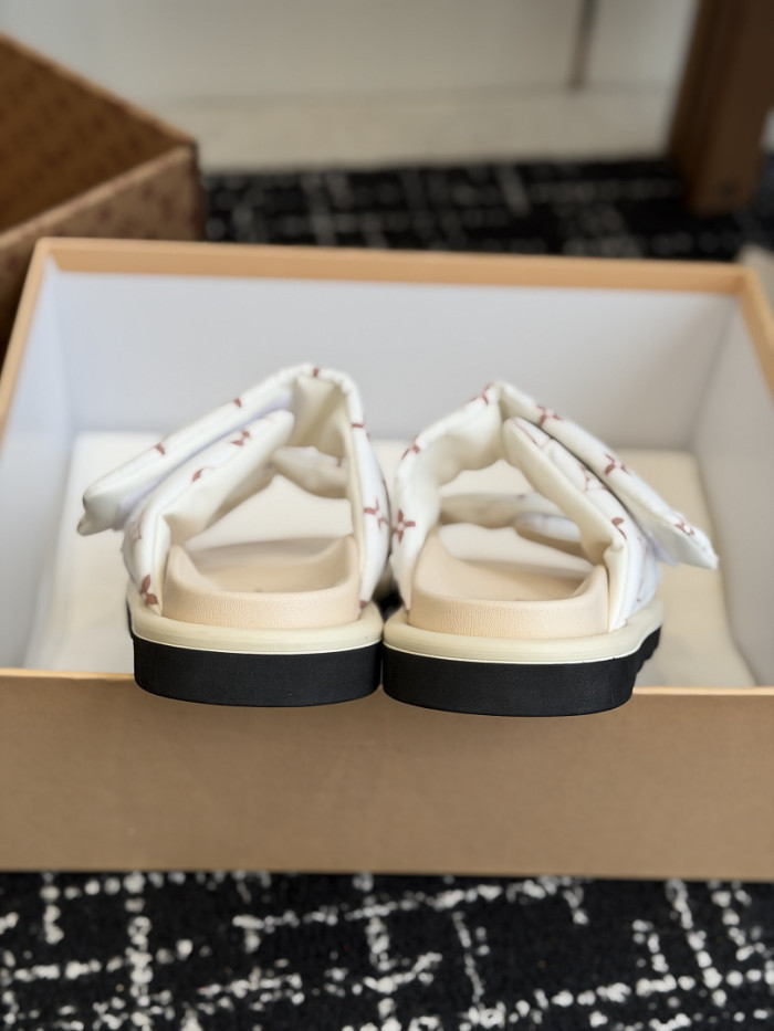L&V sandal 251