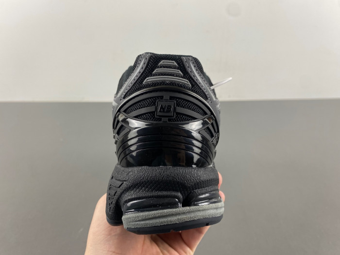 New Balance 1906R Black Phantom M1906RLB