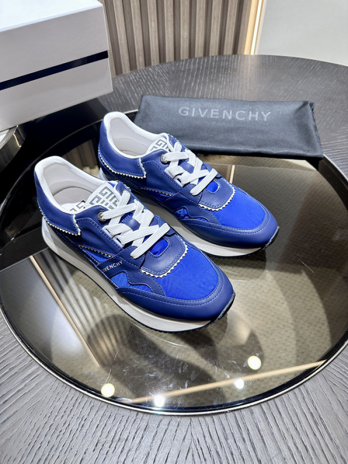 Givenchy Sneakers 660055