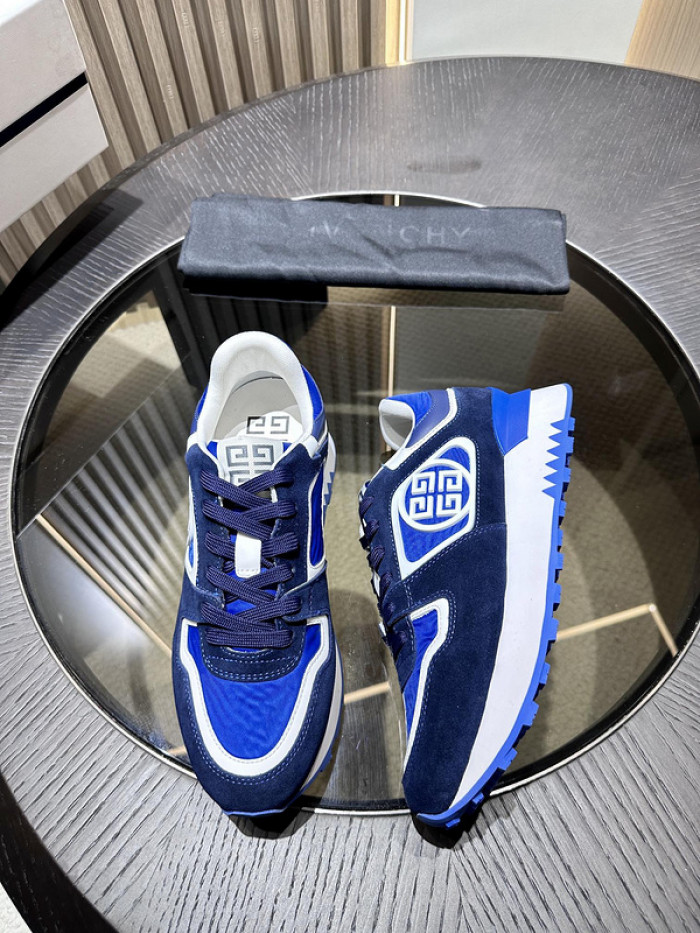 Givenchy Sneakers 660036