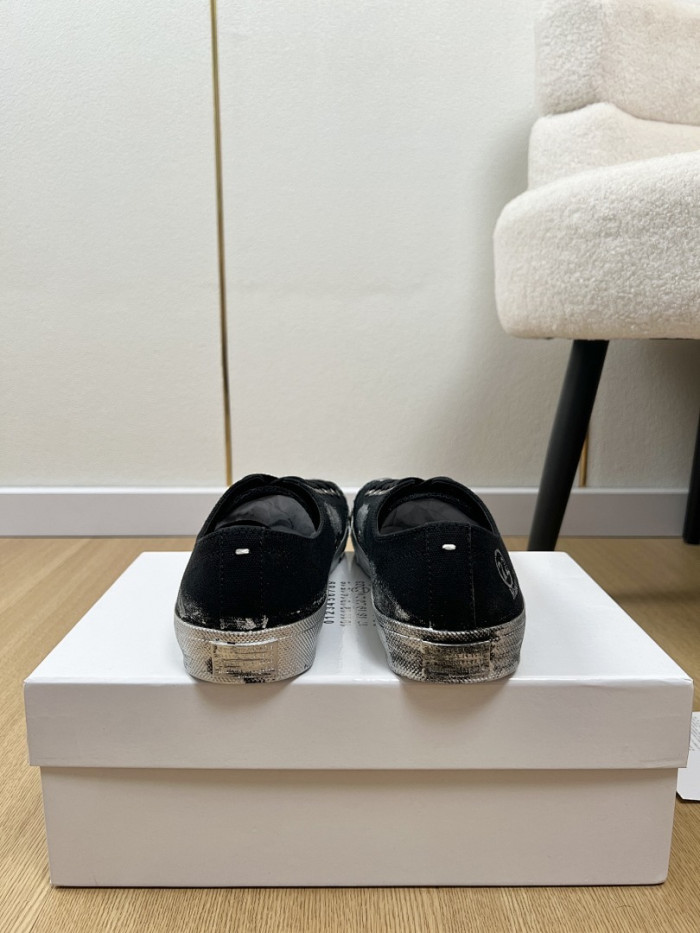 Ma1s0n Marg*e1a CALFSKIN S57WS0369