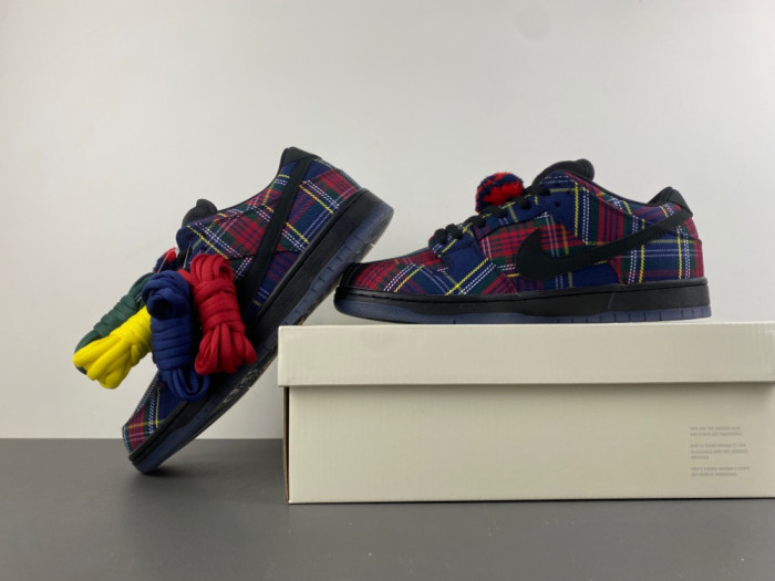 Nike SB Dunk Low Nardwuar II1493-600