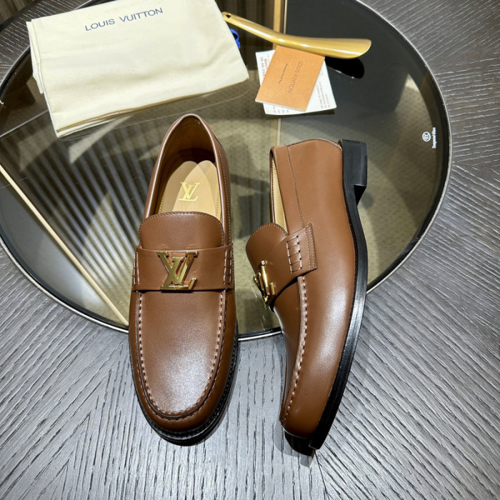LV LOAFERS L0000609