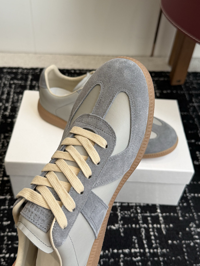 Ma1s0n Marg*e1a CALFSKIN S57WS0396