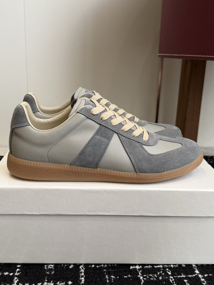 Ma1s0n Marg*e1a CALFSKIN S57WS0396