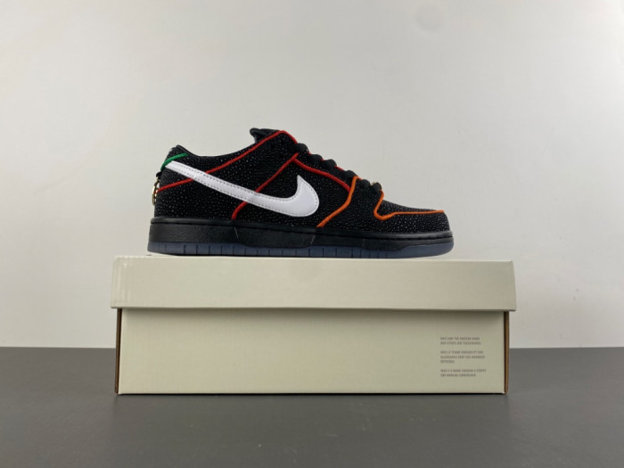 Nike SB Dunk Low Bronx Girls Skate HV1664-001