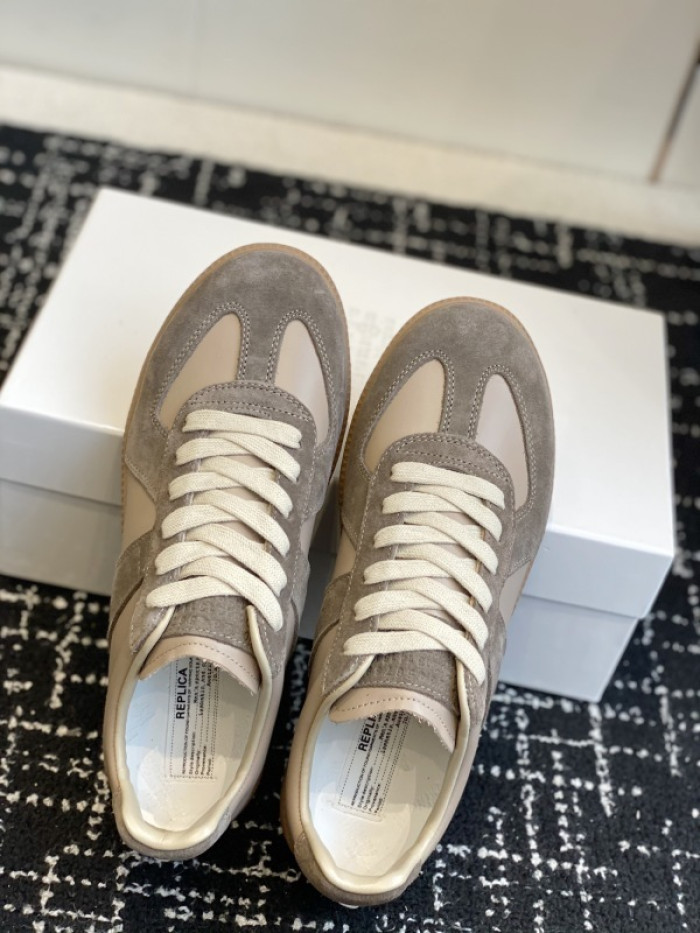 Ma1s0n Marg*e1a CALFSKIN S57WS0345