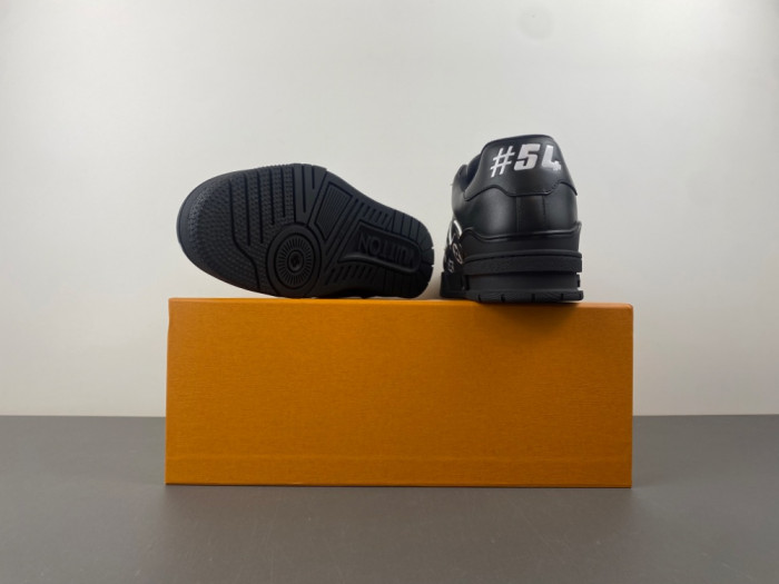 LV snekaers L0000560