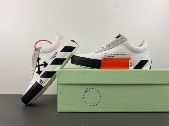 OFF-W c/o Virgil Abloh Vulc Low 1A4WTW
