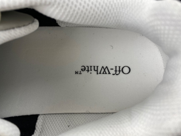 Off-White Be right back OWIA289F50