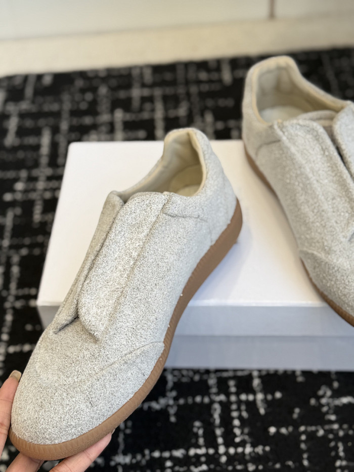 Ma1s0n Marg*e1a CALFSKIN S57WS0362