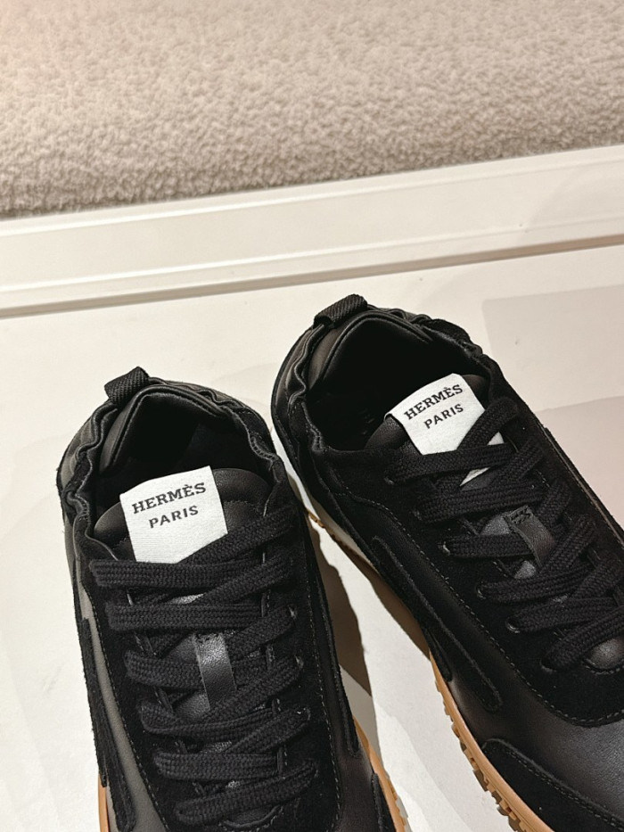 H**me5 snekaers HM096