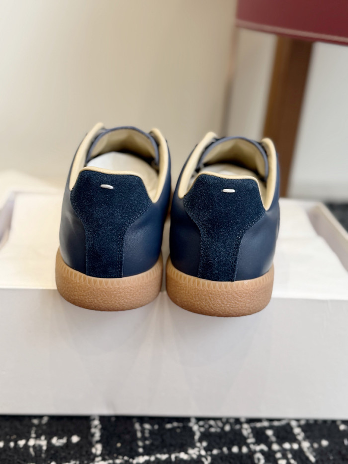 Ma1s0n Marg*e1a CALFSKIN S57WS0405