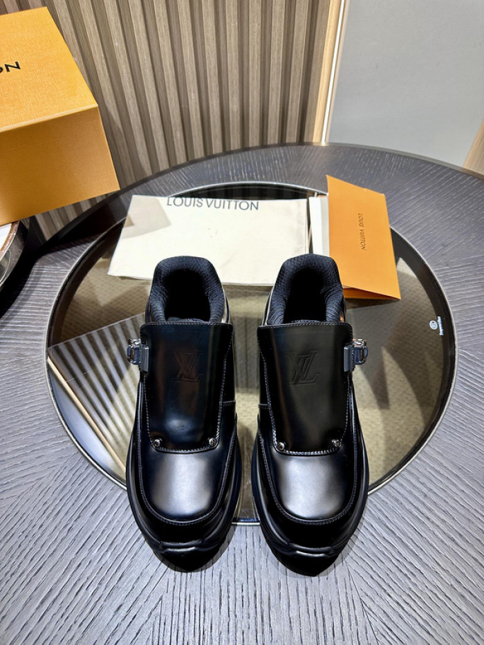 LV snekaers L0000361